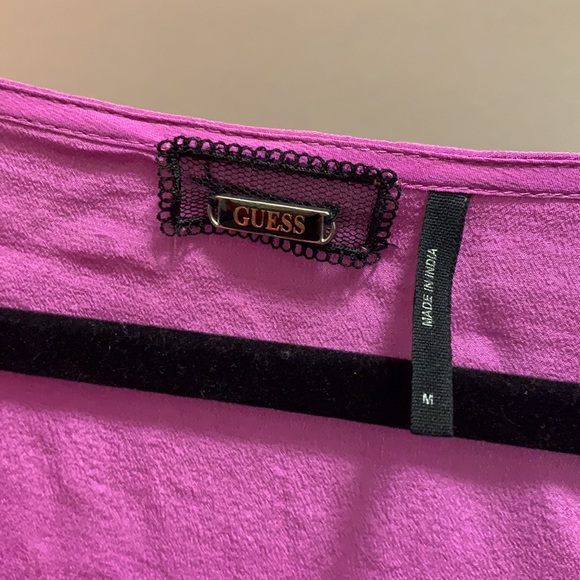 GUESS - Picture 2 of 6